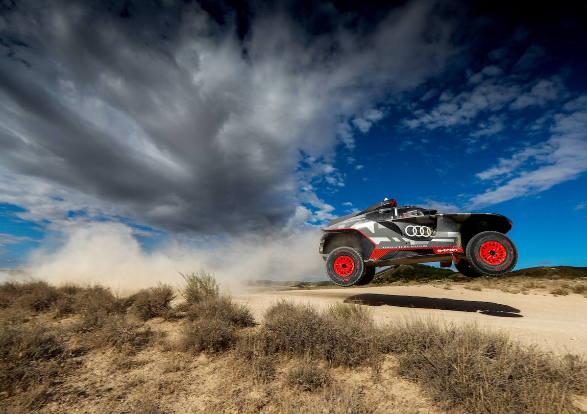 El prototipo de Audi para el Rally Dakar completa ocho días de pruebas en España