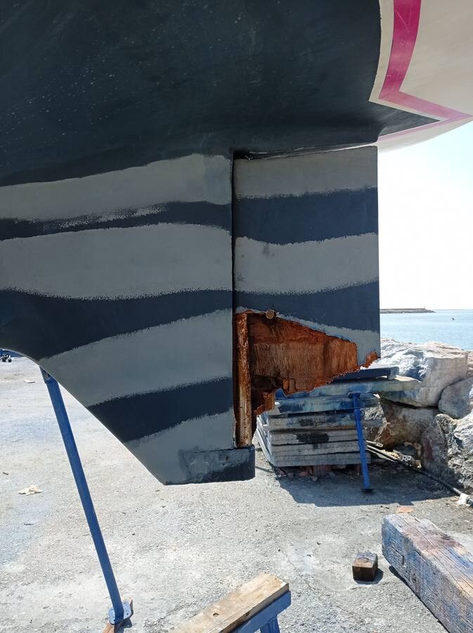 FOTOS: Varios veleros han tenido que pasar por el varadero de Puerto Sherry tras su contacto con las orcas