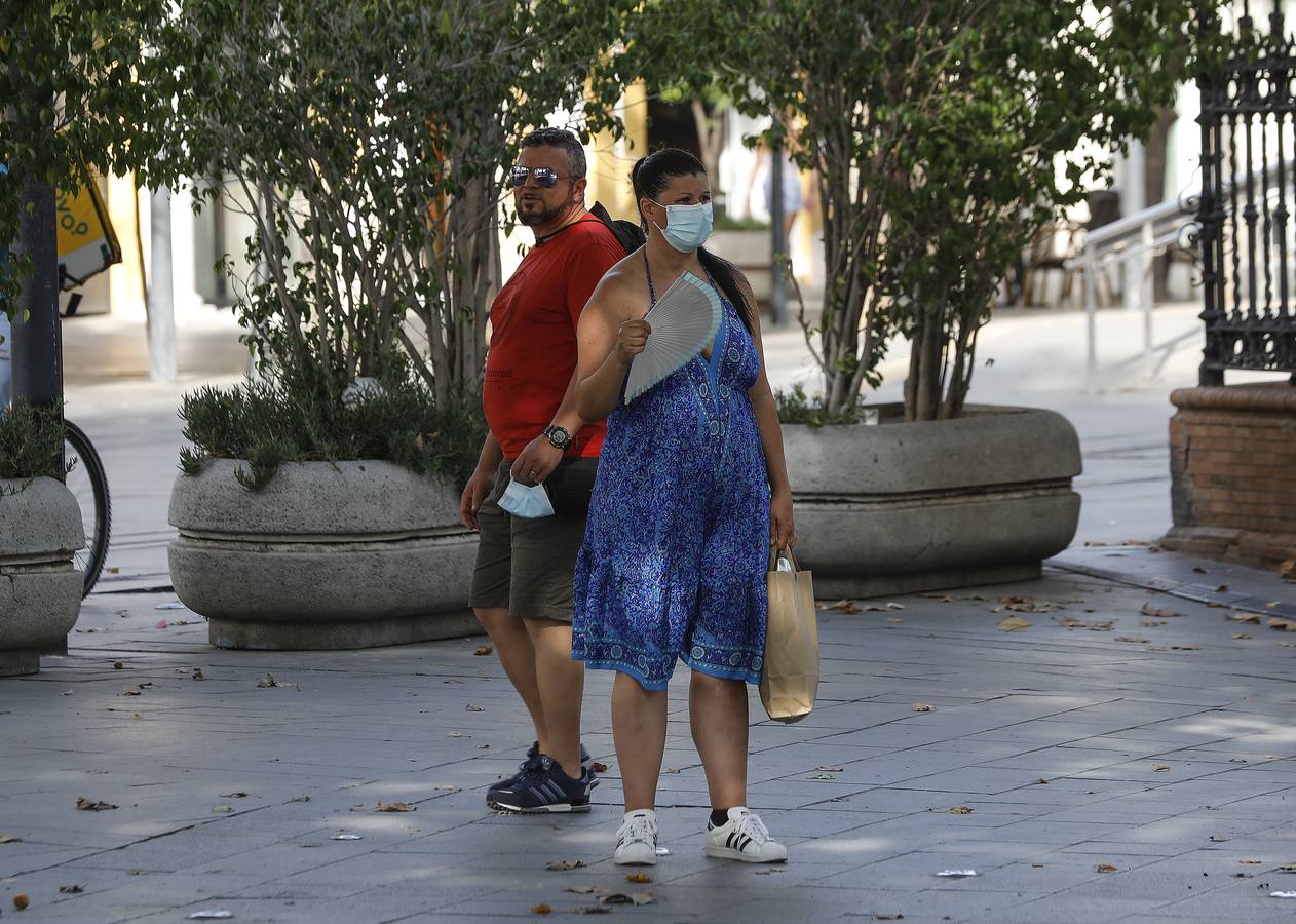 La ola de calor comienza a notarse por las calles de Sevilla