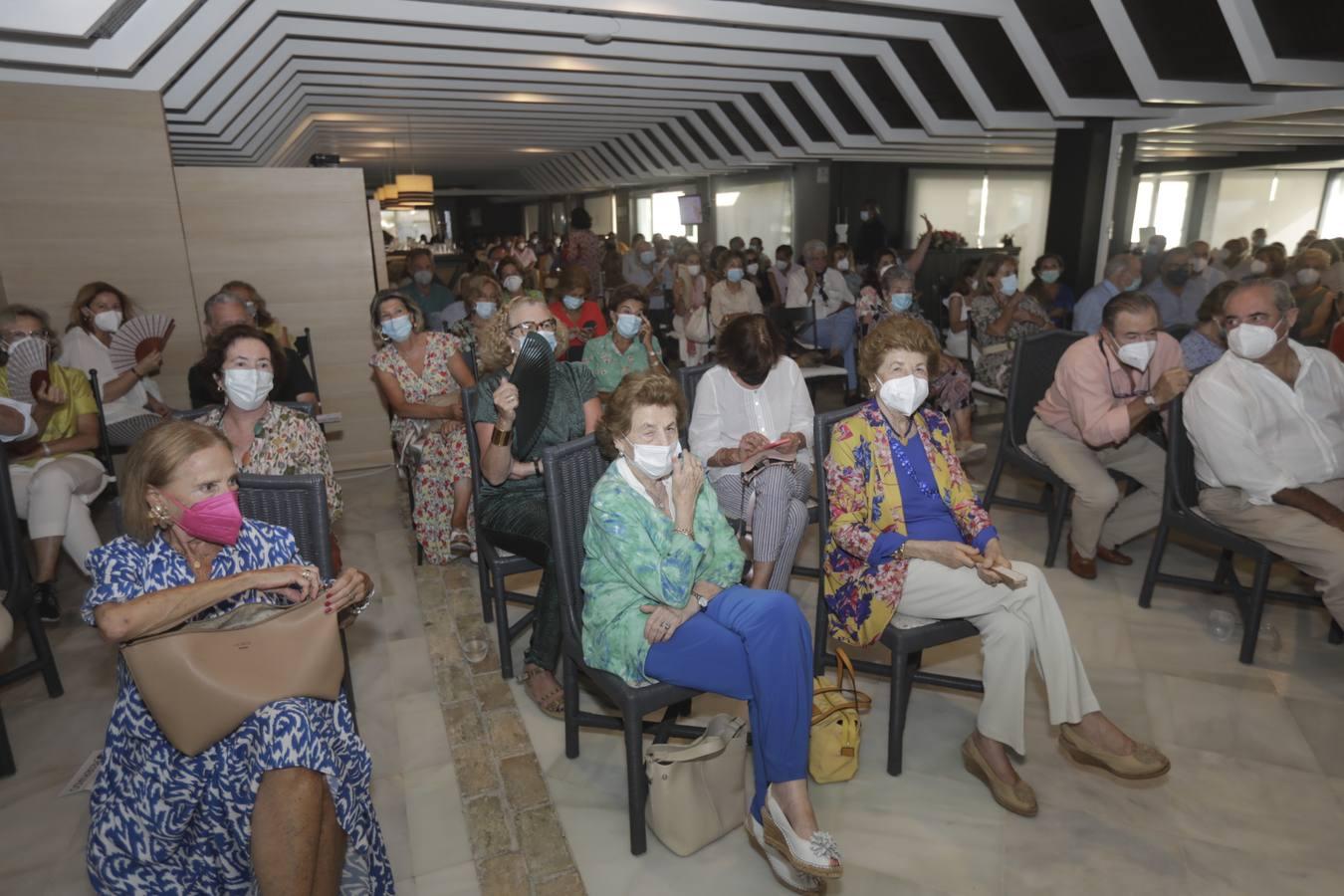 FOTOS: Esperanza Aguirre en el Aula de Cultura de El Buzo, en El Puerto