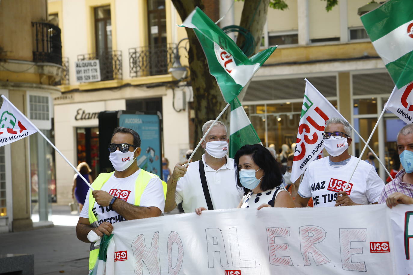 La protesta de los trabajadores de Emergia en Córdoba, en imágenes