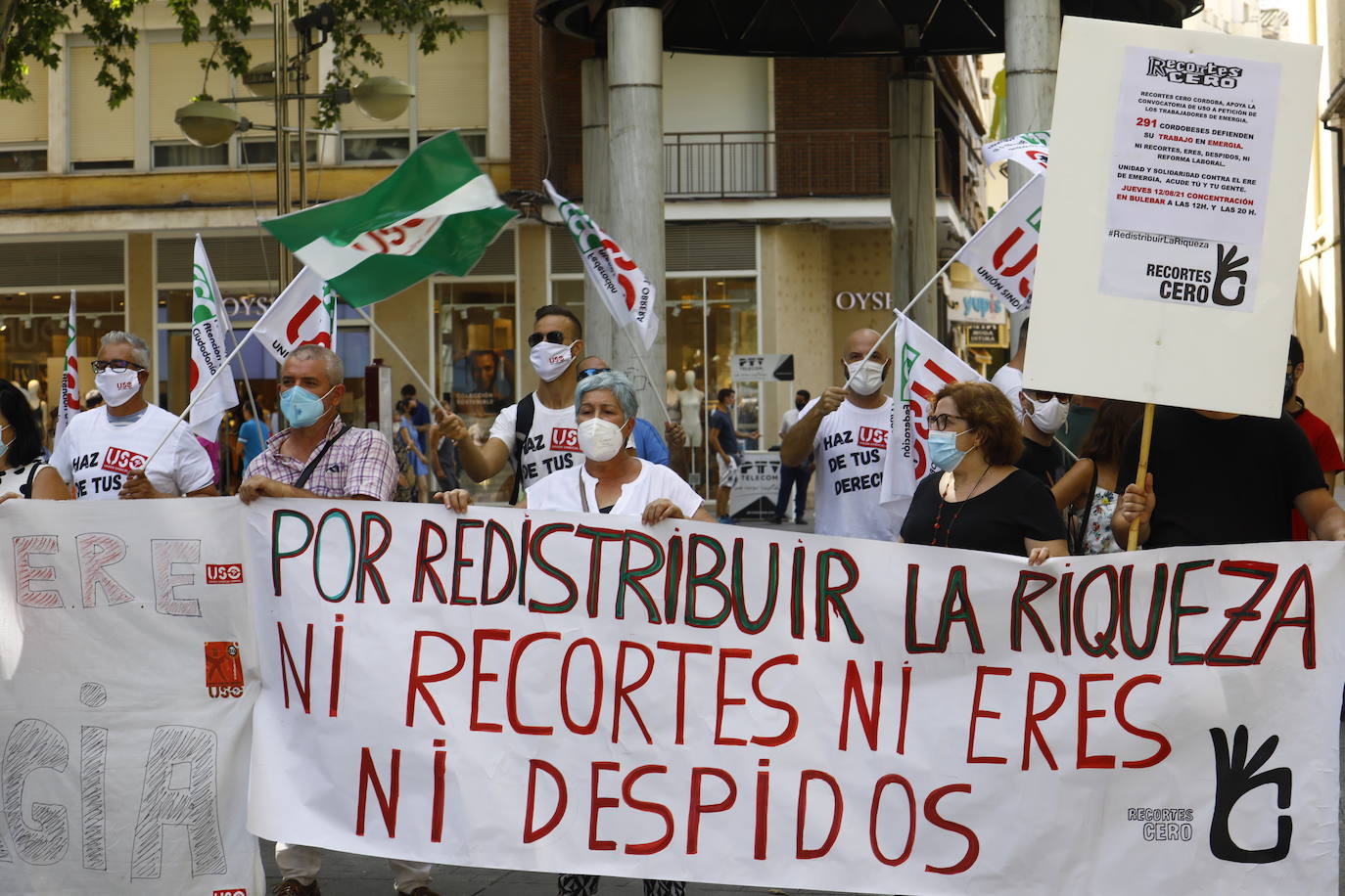 La protesta de los trabajadores de Emergia en Córdoba, en imágenes