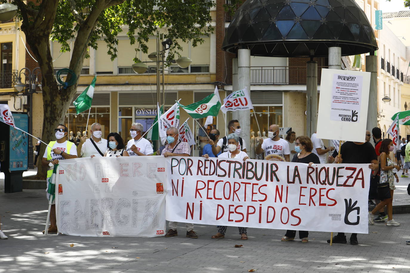 La protesta de los trabajadores de Emergia en Córdoba, en imágenes