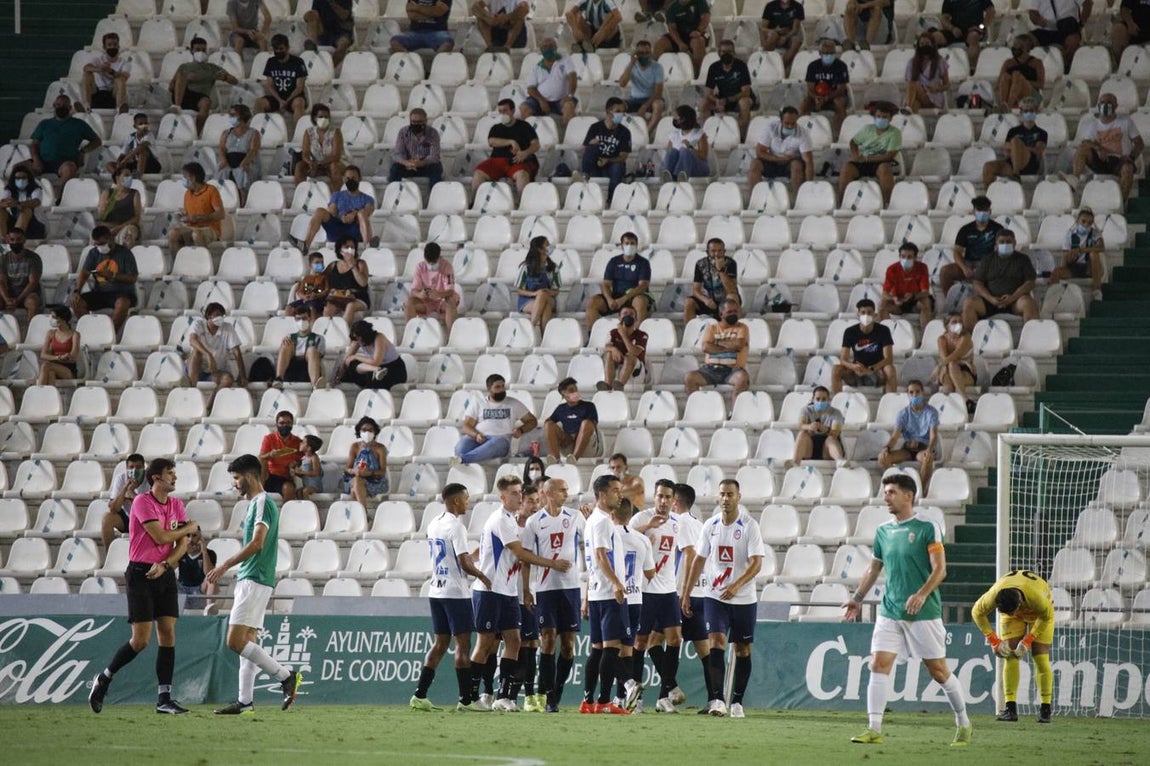 La victoria del Córdoba CF ante el Rayo Majadahonda, en imágenes