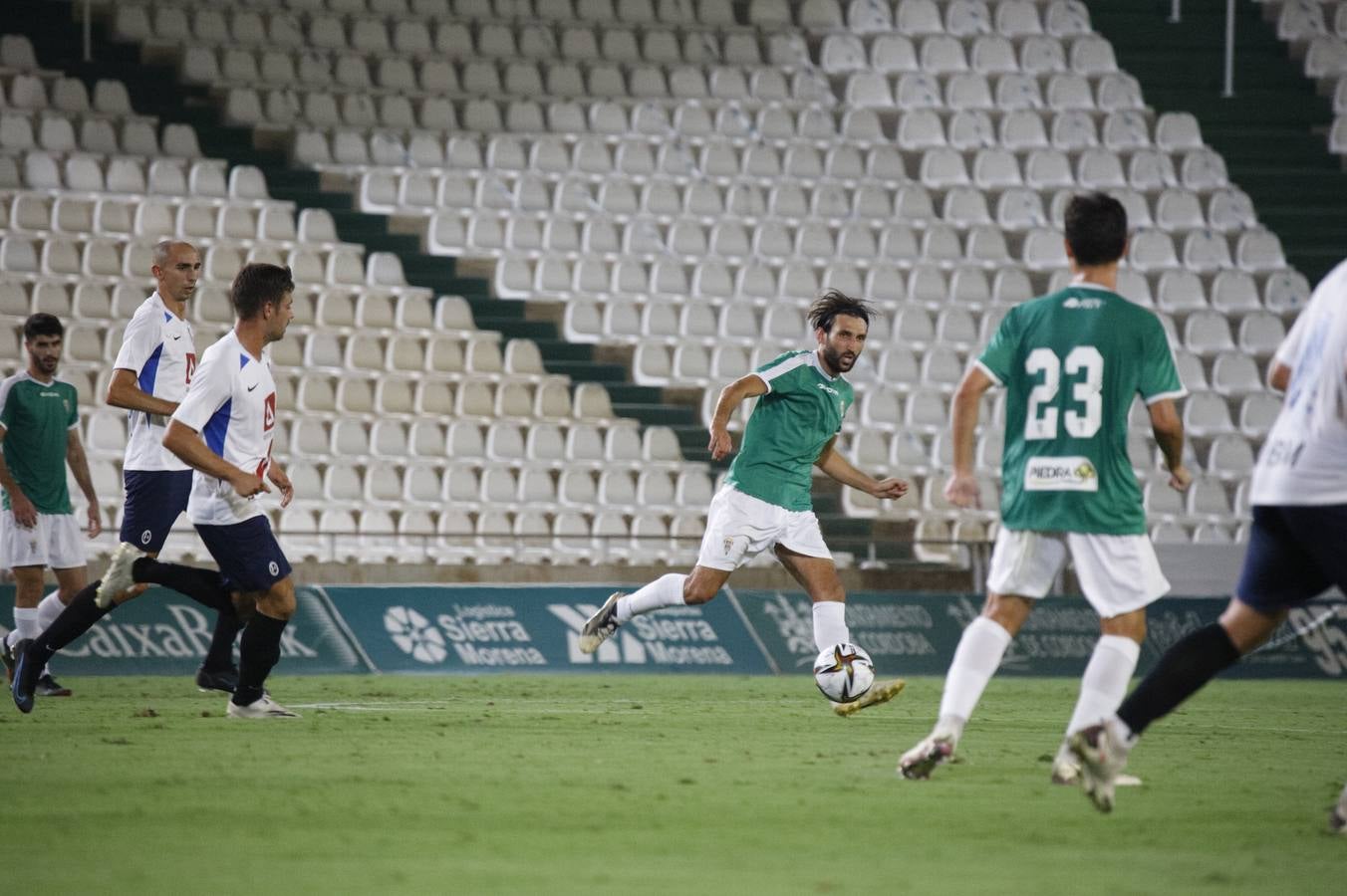 La victoria del Córdoba CF ante el Rayo Majadahonda, en imágenes