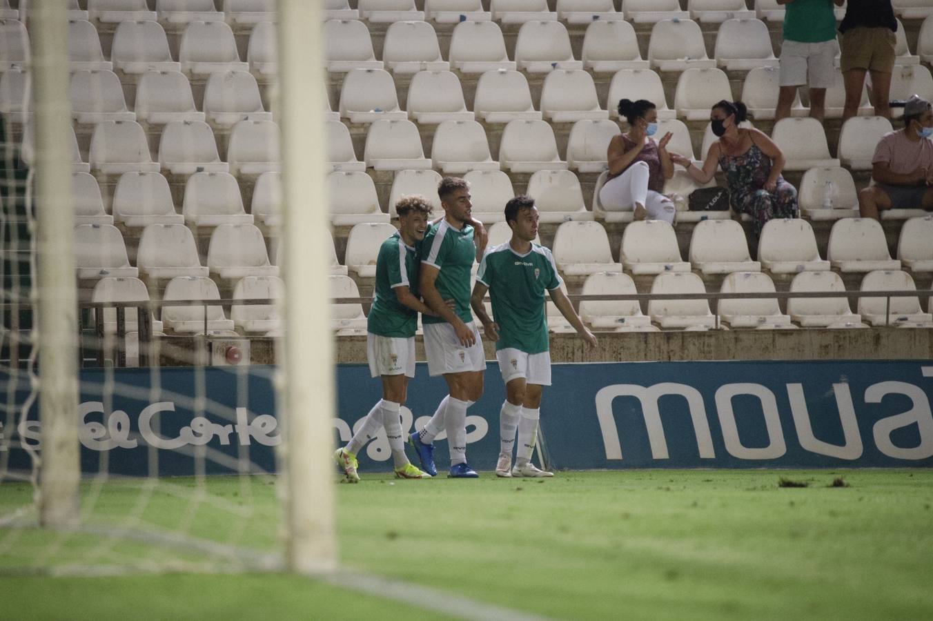 La victoria del Córdoba CF ante el Rayo Majadahonda, en imágenes