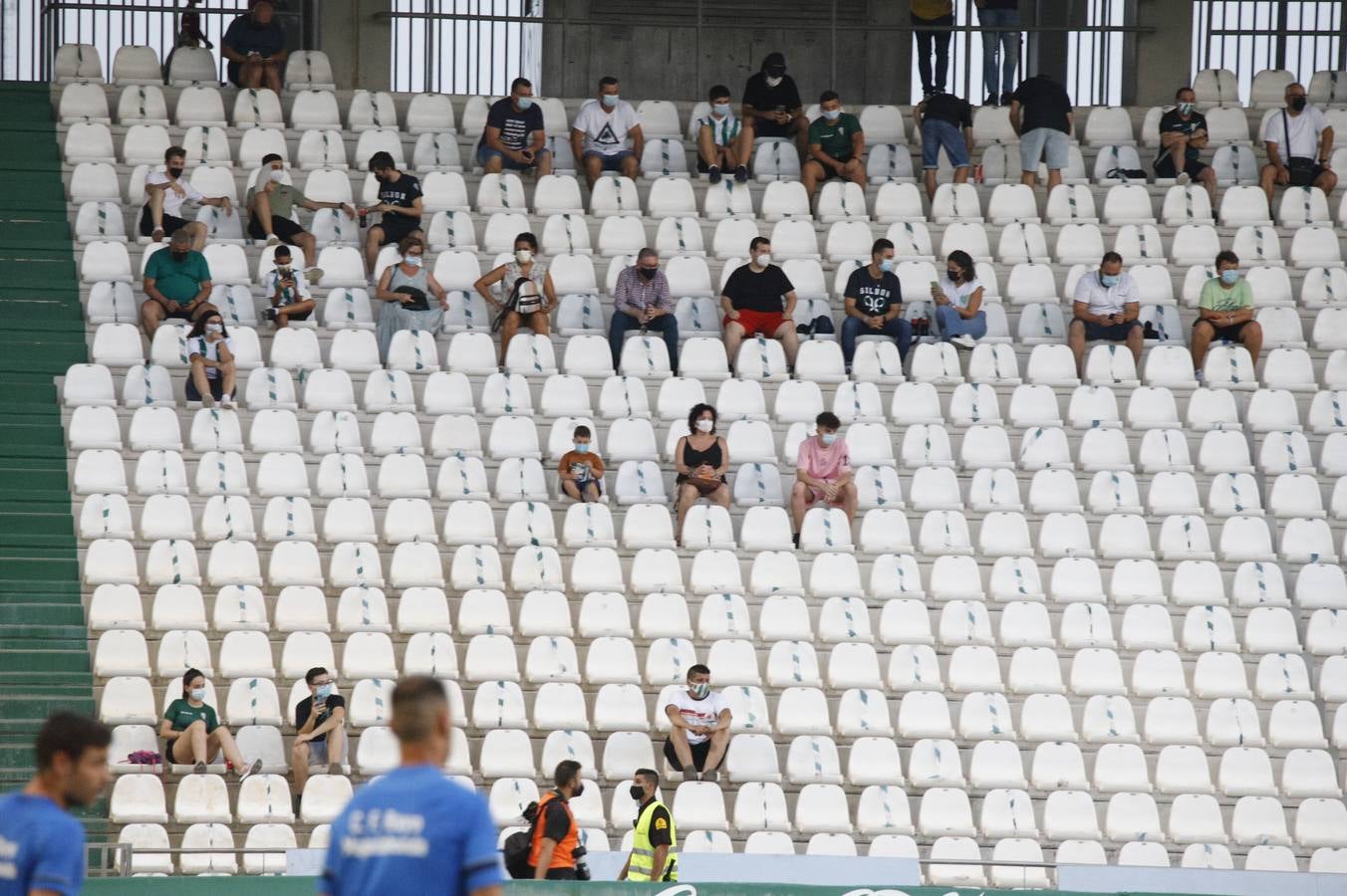 El regreso del público en el Córdoba-Rayo Majadahonda, en imágenes