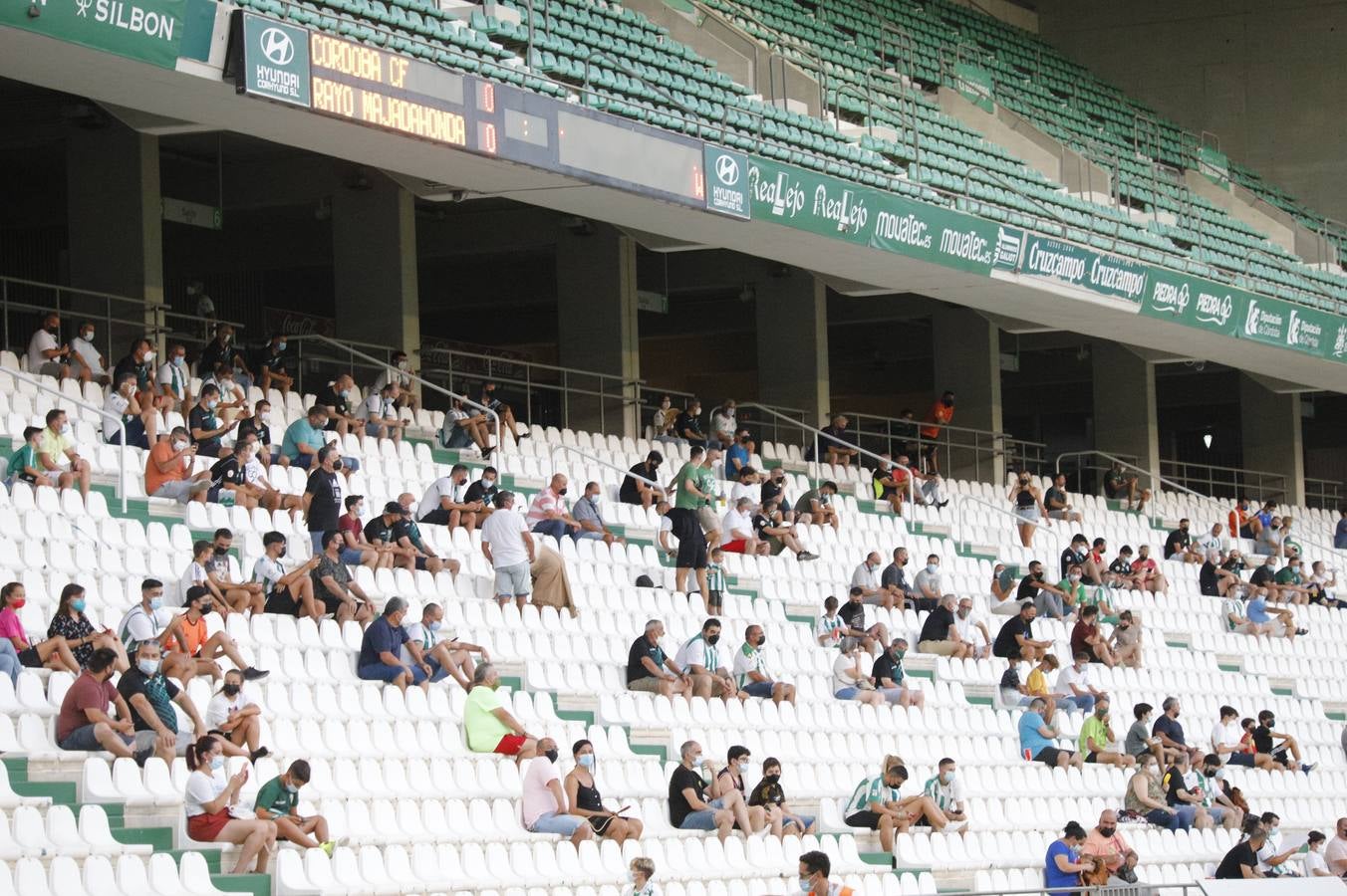 El regreso del público en el Córdoba-Rayo Majadahonda, en imágenes