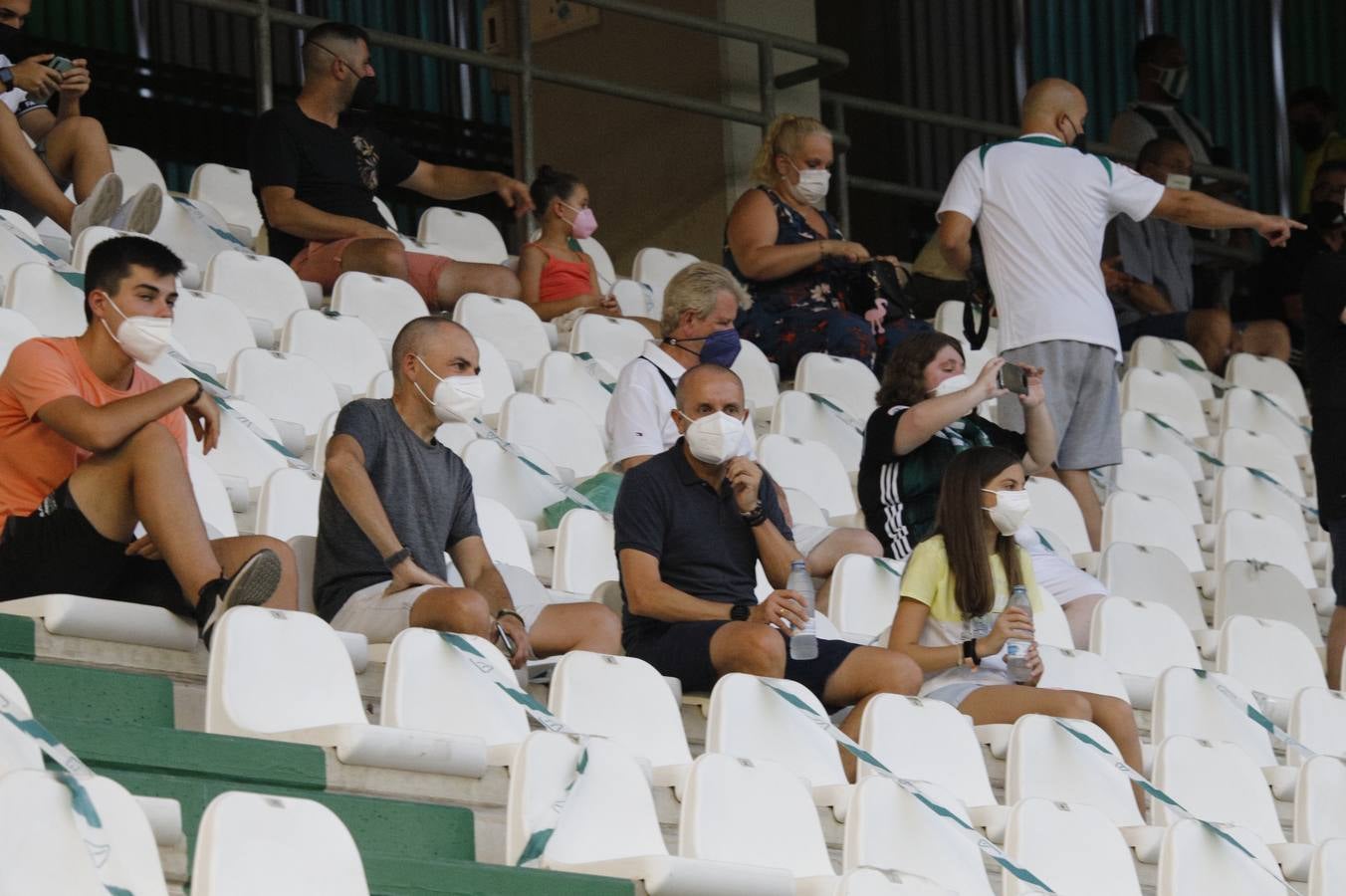 El regreso del público en el Córdoba-Rayo Majadahonda, en imágenes