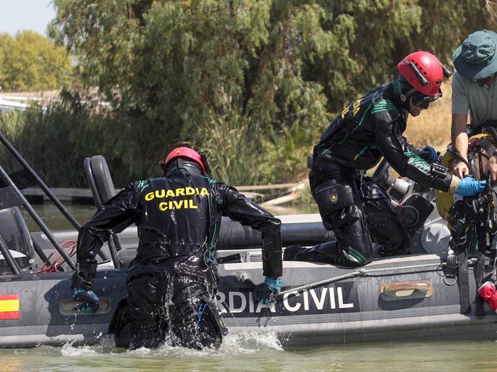 Sevilla fue uno de los primeros destinos donde se abrieron equipos de buceadores de la Guardia Civil en territorio nacional