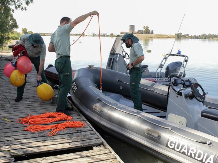 Sevilla fue uno de los primeros destinos donde se abrieron equipos de buceadores de la Guardia Civil en territorio nacional