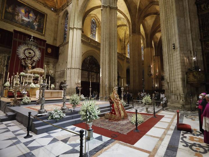 La novena de la Virgen de los Reyes, en imágenes