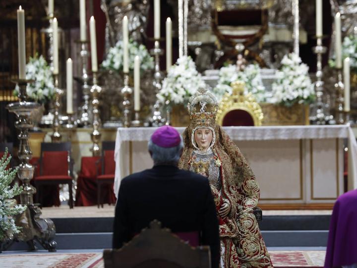 La novena de la Virgen de los Reyes, en imágenes