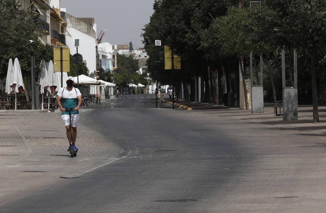 En imágenes, Córdoba desierta en plena ola de calor