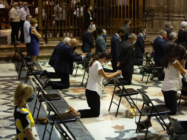 Meneses ha mostrado su deseo de hacer un acto extraordinario con la Virgen de los Reyes