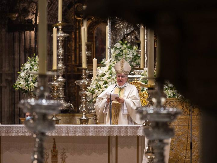 Meneses ha mostrado su deseo de hacer un acto extraordinario con la Virgen de los Reyes