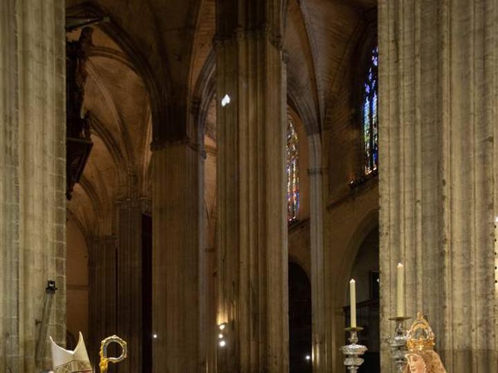 Meneses ha mostrado su deseo de hacer un acto extraordinario con la Virgen de los Reyes