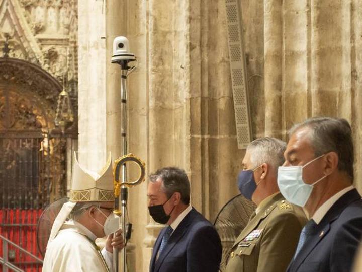 Meneses ha mostrado su deseo de hacer un acto extraordinario con la Virgen de los Reyes