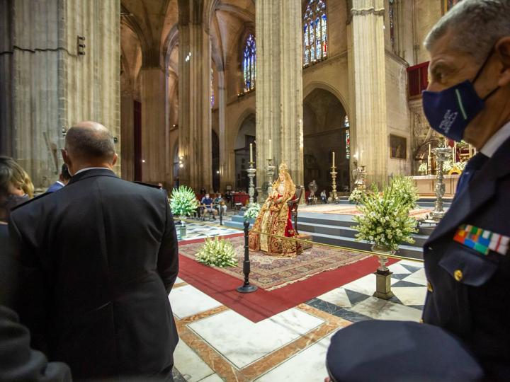 Meneses ha mostrado su deseo de hacer un acto extraordinario con la Virgen de los Reyes