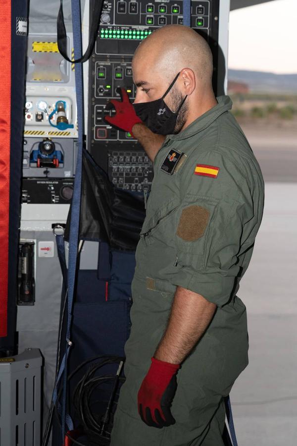 En imágenes, el despegue del primer avión desde Zaragoza para la repatriación de españoles de Afganistán