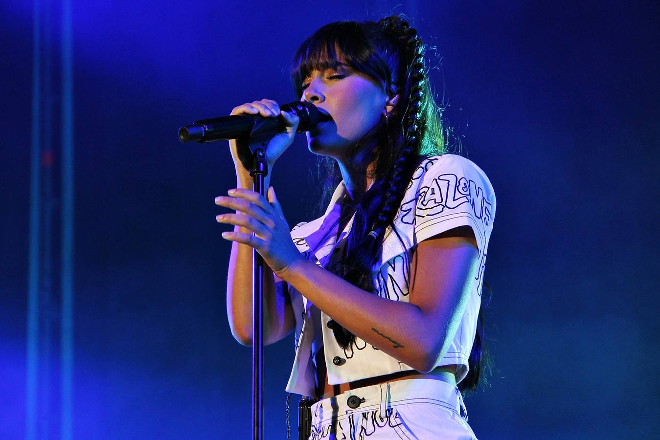 FOTOS: Aitana, derroche de ritmo y coreografía en el Cabaret Festival de El Puerto