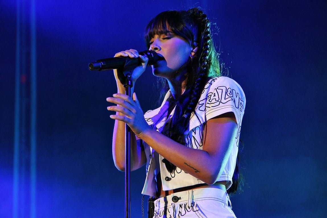 FOTOS: Aitana, derroche de ritmo y coreografía en el Cabaret Festival de El Puerto