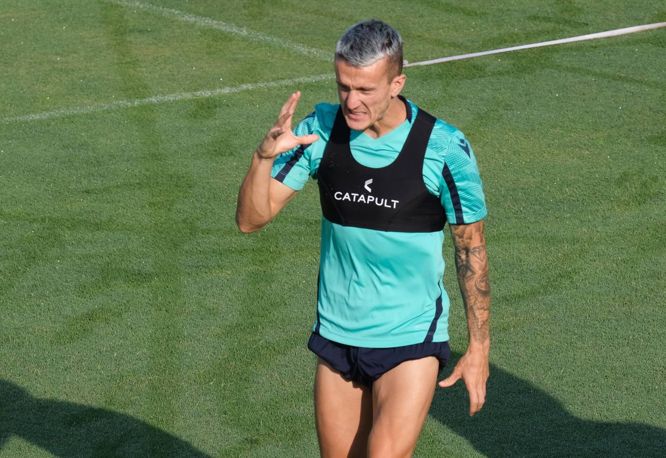 FOTOS: Entrenamiento del Cádiz CF antes de visitar el Benito Villamarín