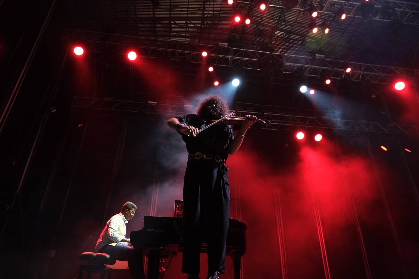 FOTOS: Velada mágica con violín y piano gracias al gran Ara Malikian en el Concert Music Festival