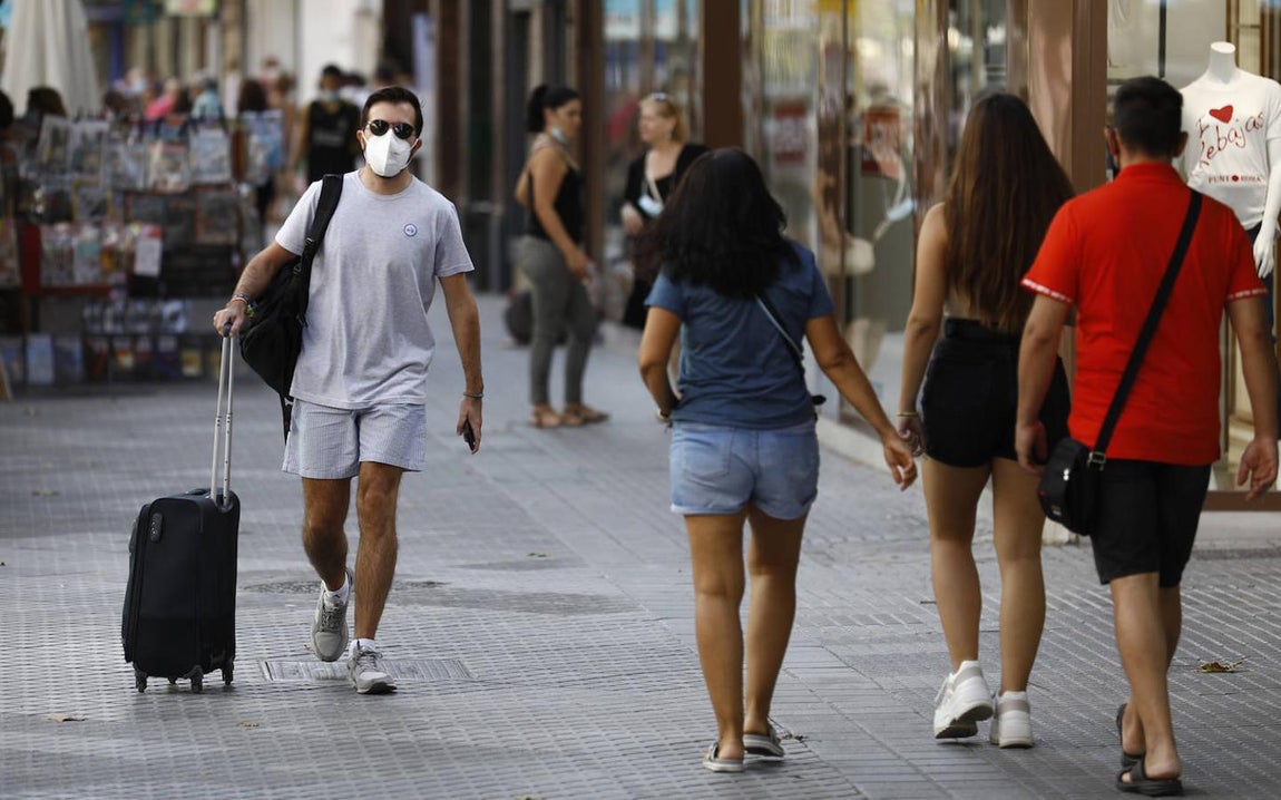 En imágenes, Córdoba recobra la actividad tras el puente de agosto