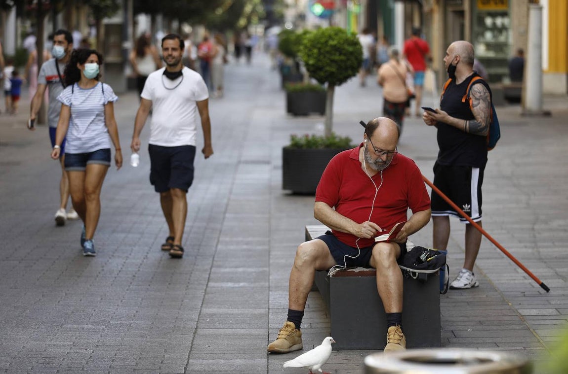 En imágenes, Córdoba recobra la actividad tras el puente de agosto