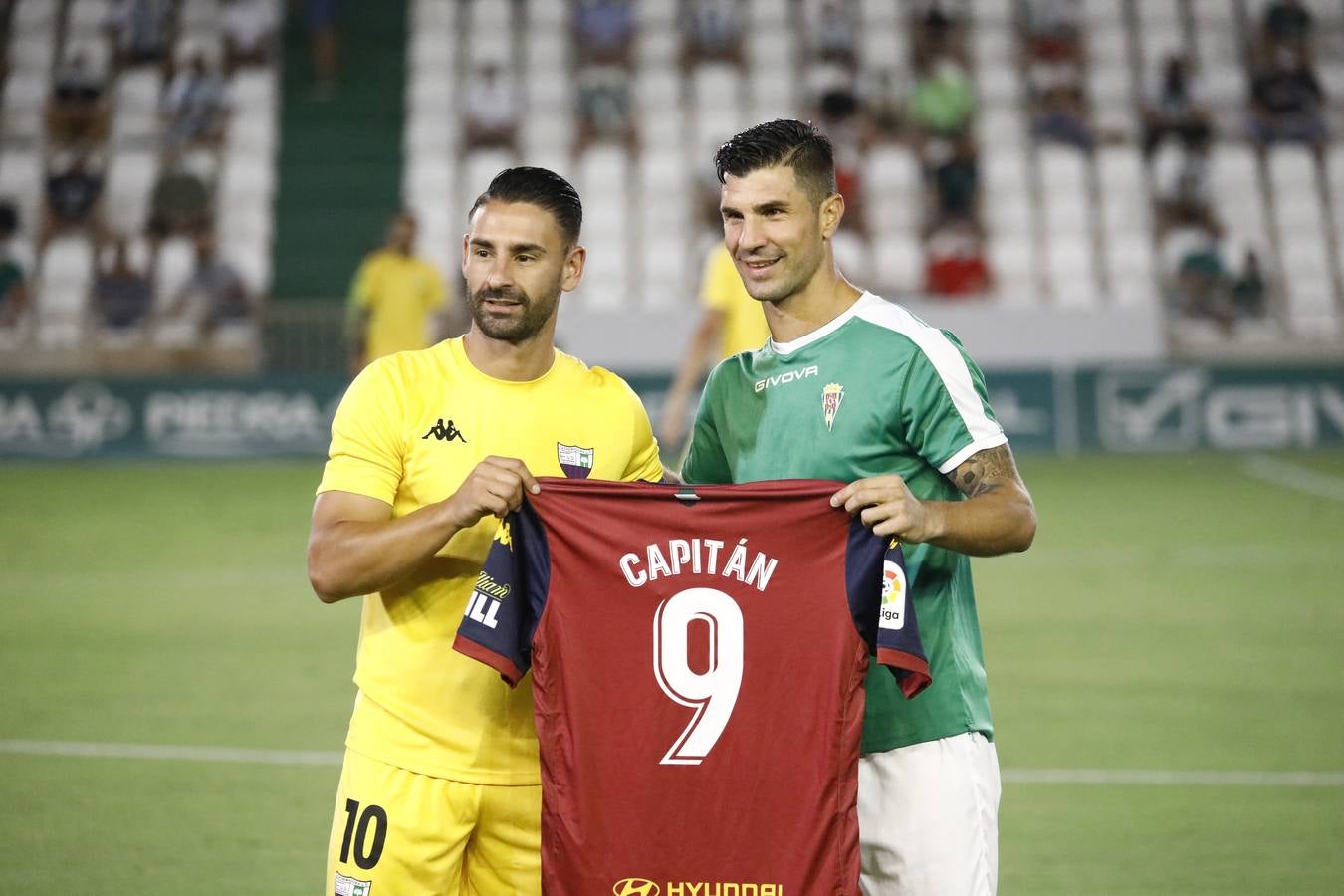 El ambiente previo al partido entre el Córdoba y el Extremadura, en imágenes