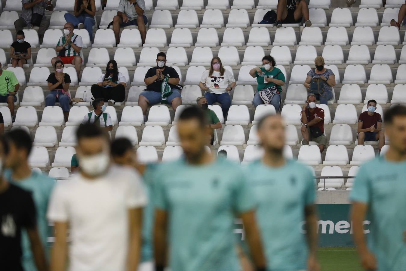 El ambiente previo al partido entre el Córdoba y el Extremadura, en imágenes