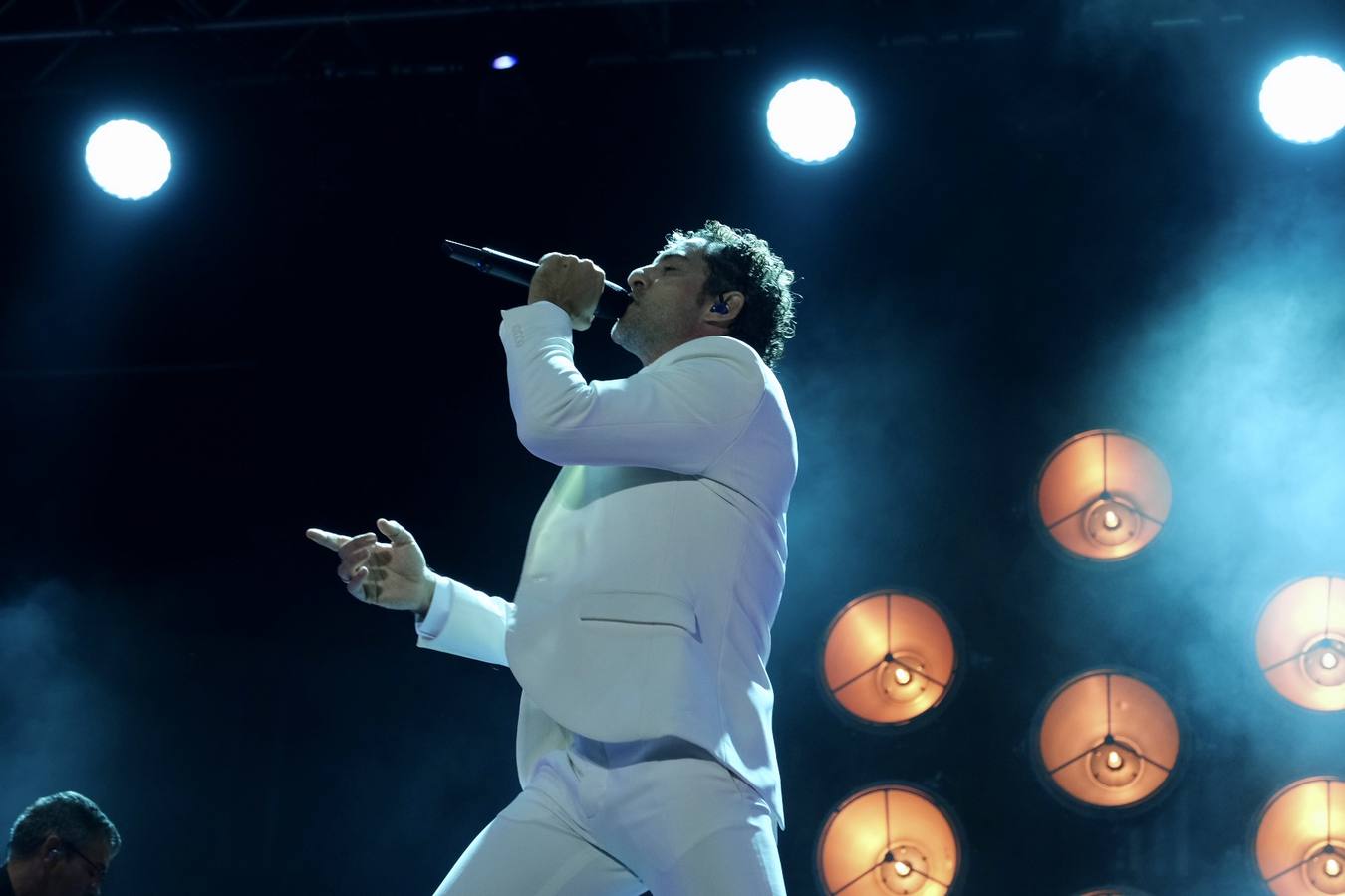 FOTOS: El huracán Bisbal pasa por el Concert Music Festival de Chiclana con un vendaval de ritmo