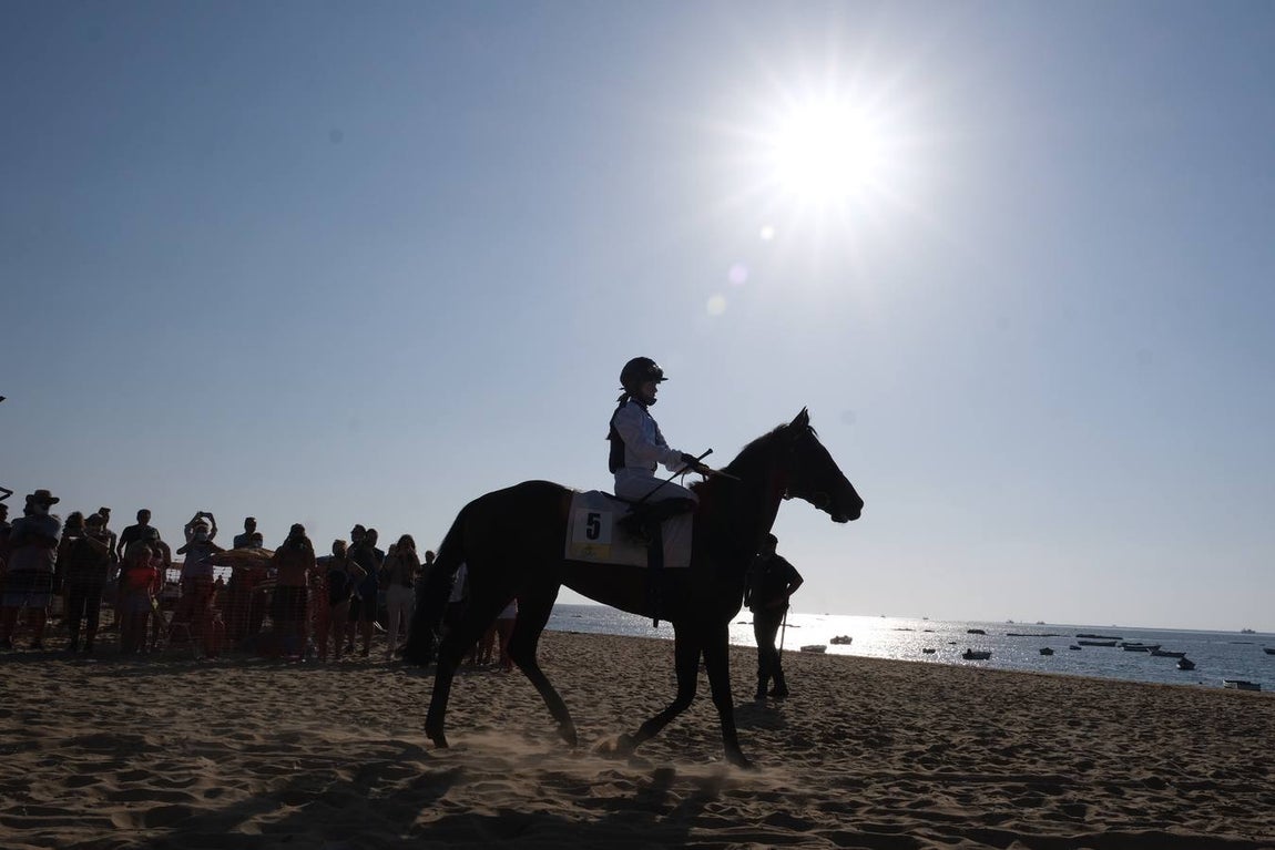 FOTOS: Segundo día de las Carreras de Caballos de Sanlúcar en el segundo ciclo