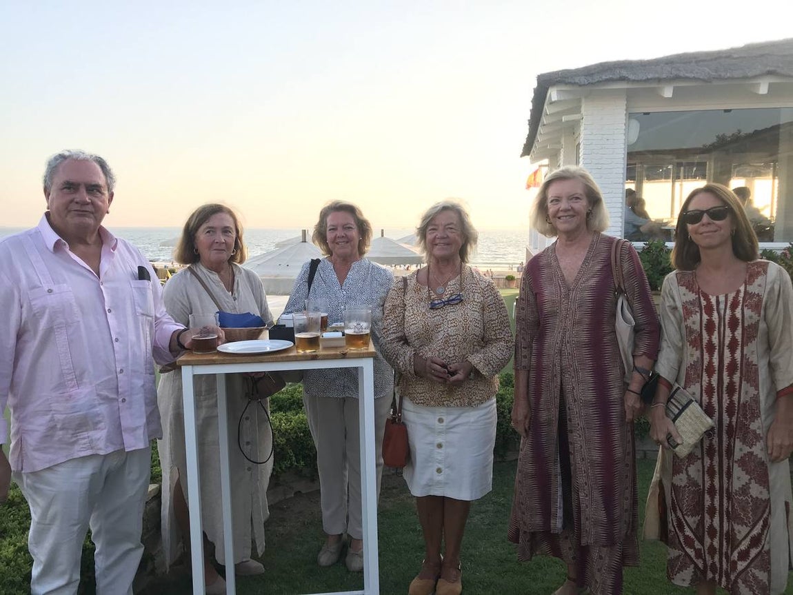 José Moreno, Unificación Montero Galvache, Maripe Barquin, Keka Barquin, Lola Barquin y Blanca Picardo.. 