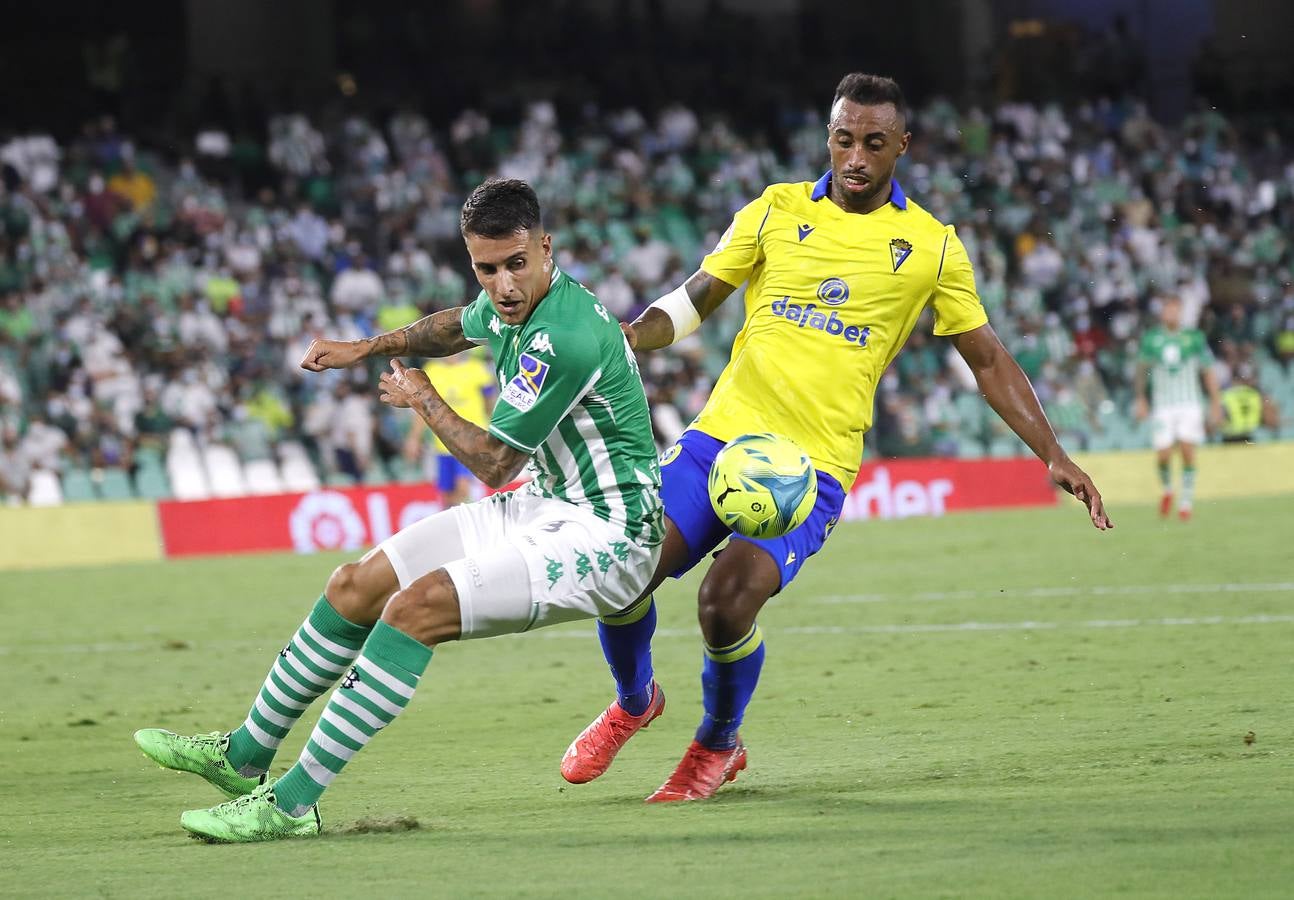 El Real Betis - Cádiz, en imágenes