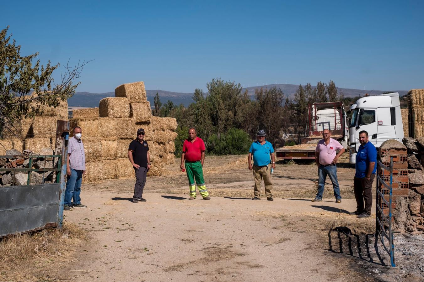 Camioneros voluntarios de Hermanos Núñez