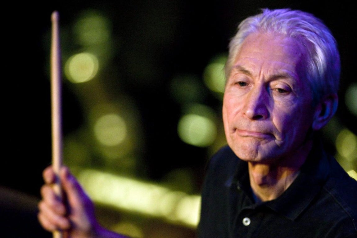 El baterista Charlie Watts se presenta con la banda 'The ABC &amp; D of Boogie Woogie' durante un concierto en Herisau (Suiza). 