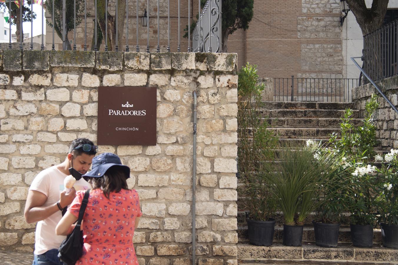 5. Los actores de la cinta se alojarán durante meses en el parador de Chinchón, reservado al completo