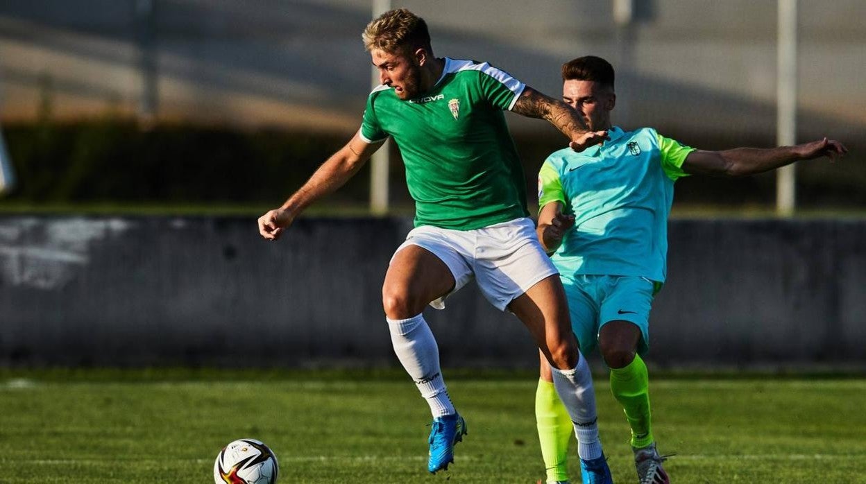 El partido entre el Recreativo Granada y el Córdoba CF, en imágenes