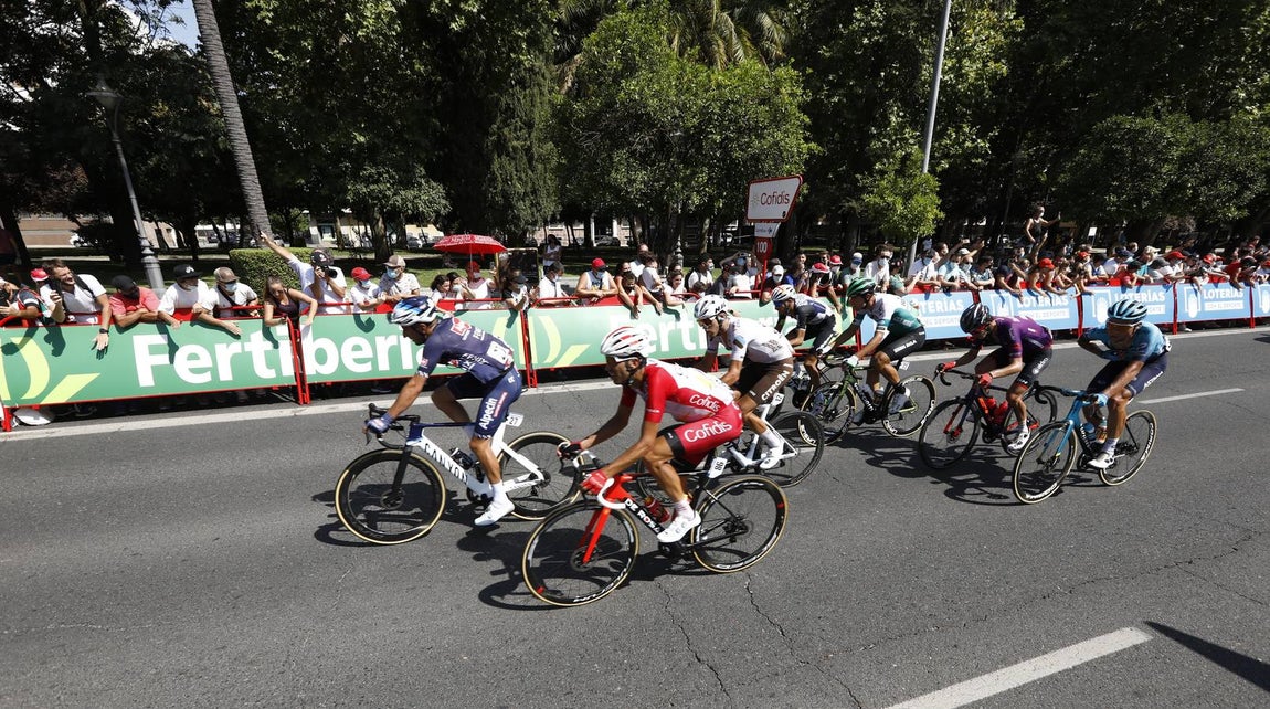 La Vuelta Ciclista a España a su paso por Córdoba, en imágenes