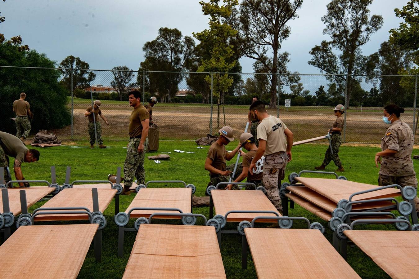 FOTOS: La Base Naval de Rota se prepara para acoger a los refugiados afganos