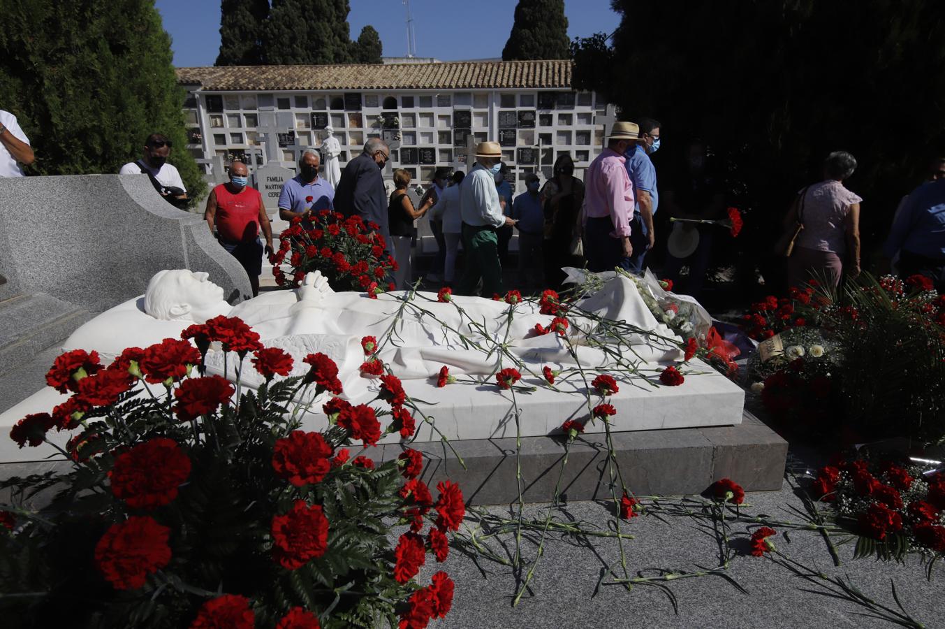 El homenaje a Manolete en el 74 aniversario de su muerte, en imágenes