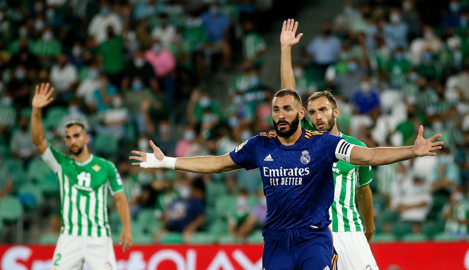 Partido entre el Real Betis y el Real Madrid disputado en el Benito Villamarín