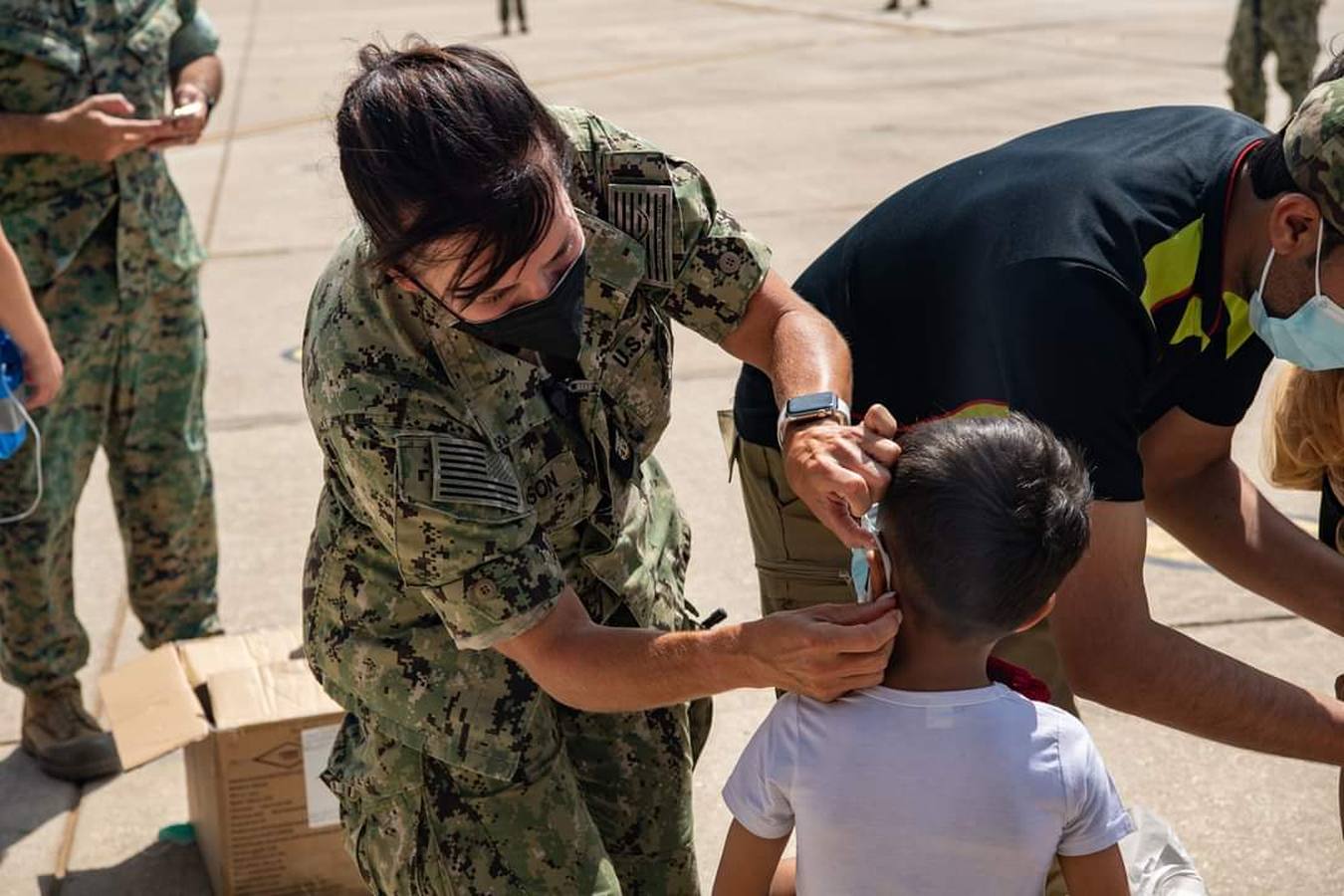 Fotos: Rota arropa a los refugiados afganos