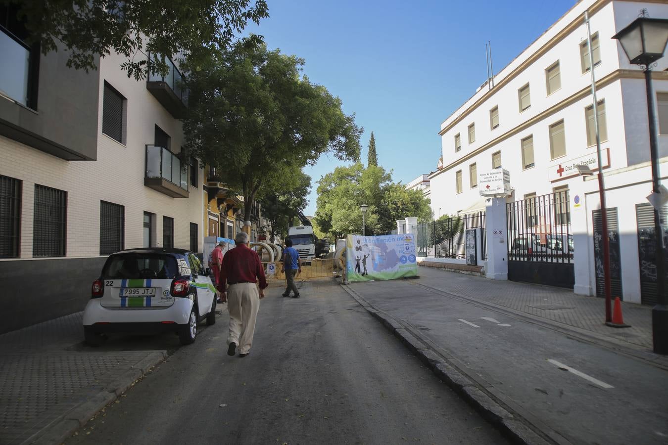 Obras en la avenida de la Cruz Roja y Torneo que se encontrarán los sevillanos a la vuelta de las vacaciones