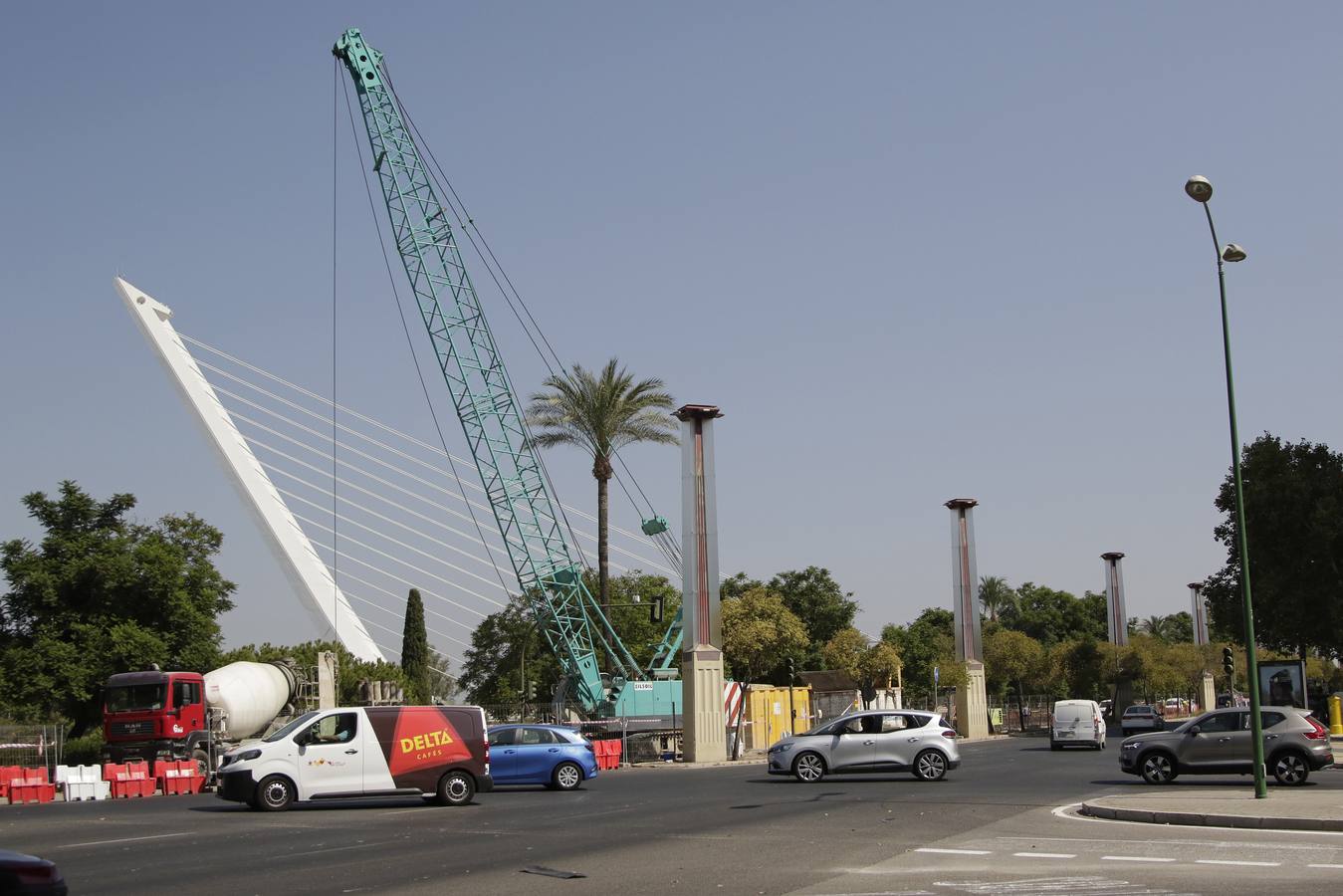 Obras en la avenida de la Cruz Roja y Torneo que se encontrarán los sevillanos a la vuelta de las vacaciones