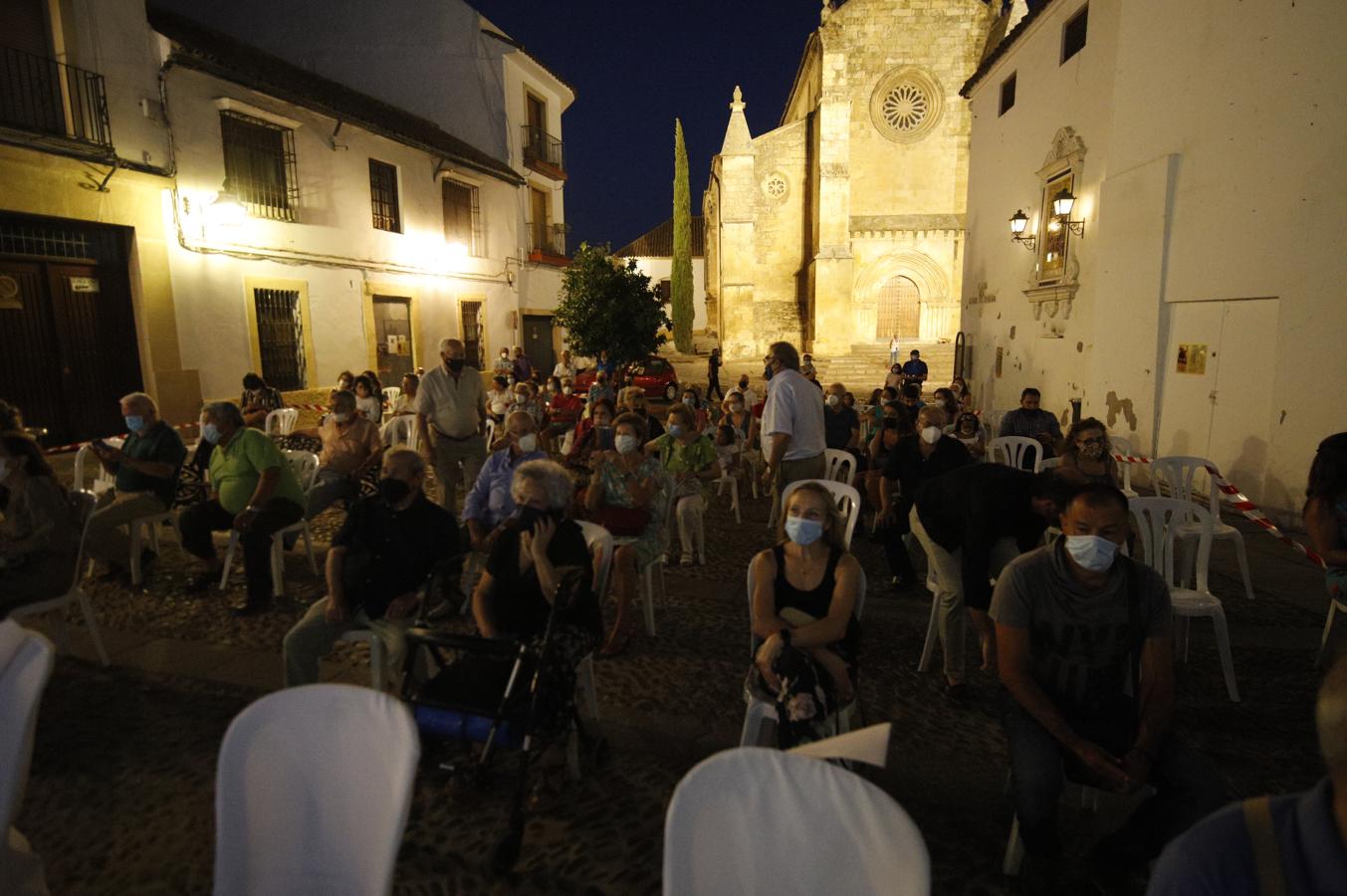 Homenaje a Manolete en el barrio torero de Santa Marina, en imágenes