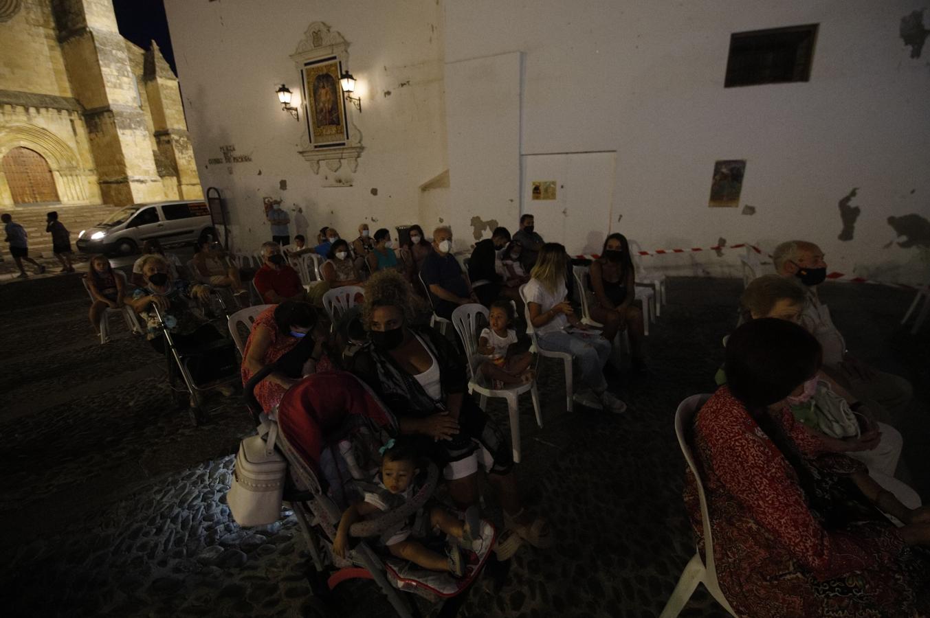 Homenaje a Manolete en el barrio torero de Santa Marina, en imágenes