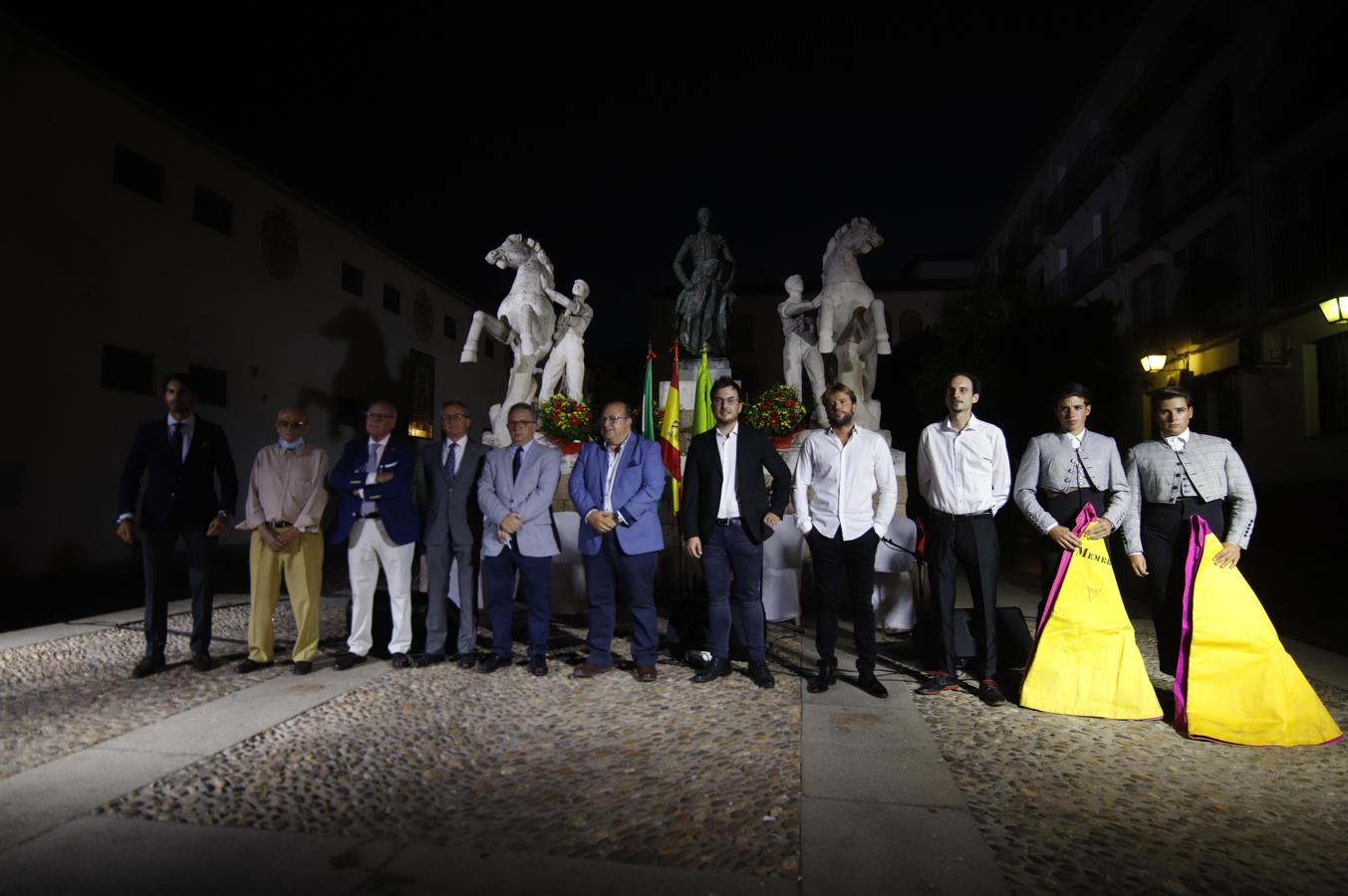 Homenaje a Manolete en el barrio torero de Santa Marina, en imágenes